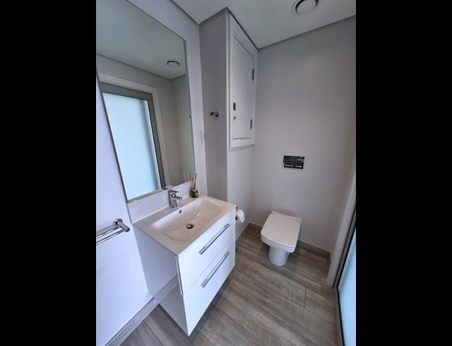 2 BEDROOM APARTMENT FOR SALE IN UMHLANGA CENTRAL